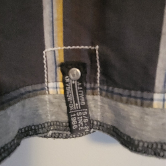 Outfitters Nation gray plaid denim quality long sleeve snap button down shirt. S - Picture 9 of 9